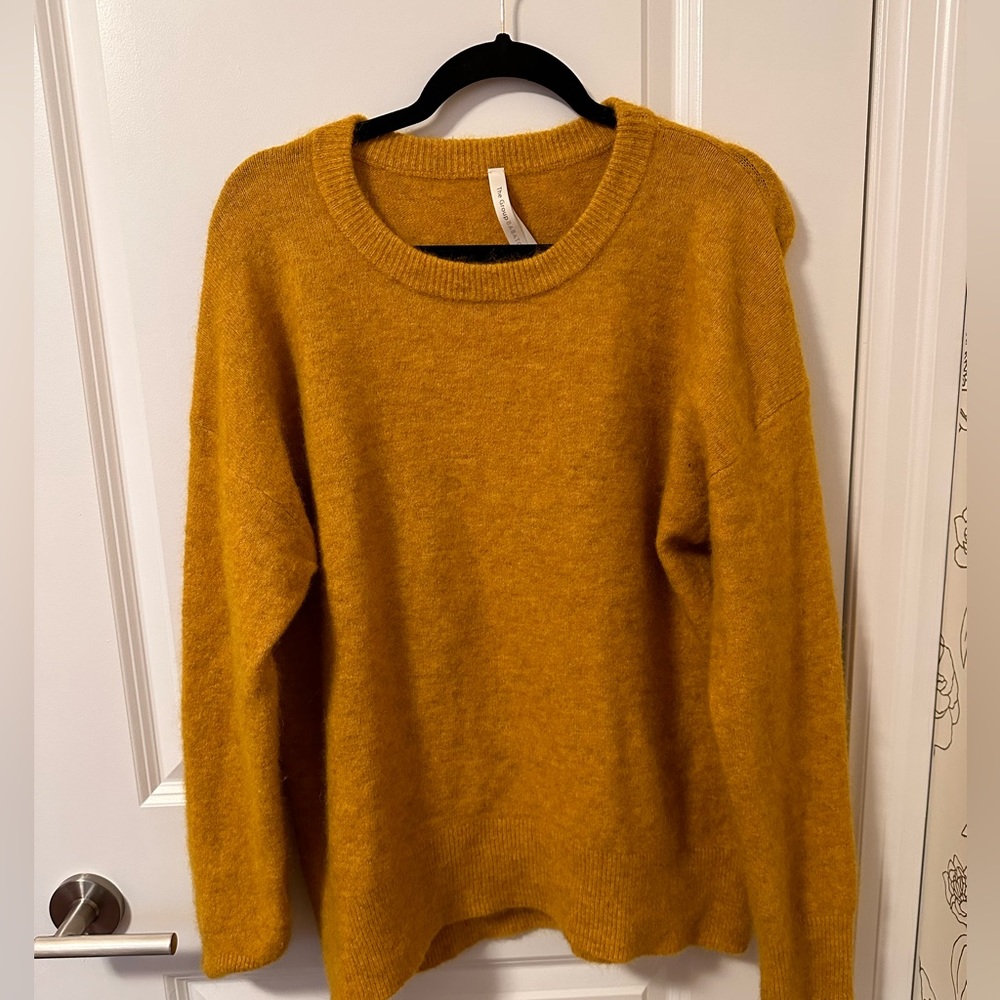 Babaton size M Super Soft Mustard Sweater Alpaca Blend